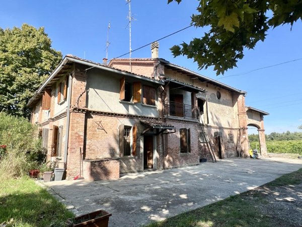 pentavano in vendita a Valsamoggia in zona Monteveglio