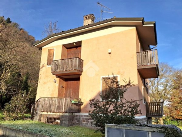 casa indipendente in vendita a Valsamoggia in zona Monteveglio