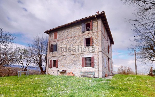 casa indipendente in vendita a Valsamoggia in zona Savigno