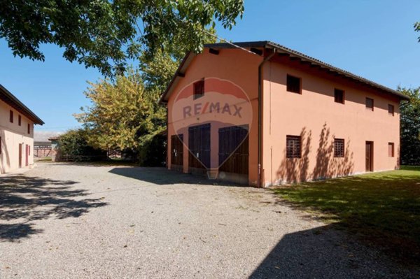 casa indipendente in vendita a Valsamoggia in zona Crespellano