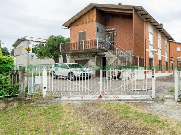 casa indipendente in vendita a Valsamoggia in zona Bazzano
