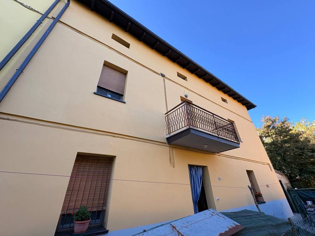 casa indipendente in vendita a Valsamoggia in zona Calcara
