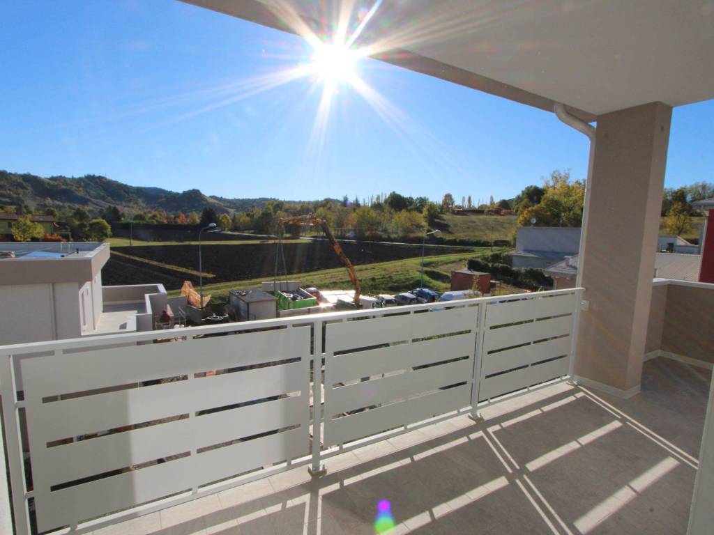 appartamento in vendita a Valsamoggia in zona Bazzano