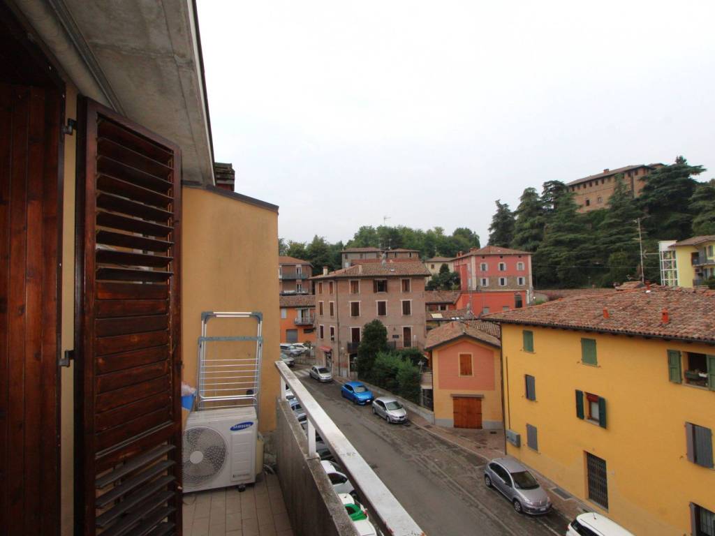 appartamento in vendita a Valsamoggia in zona Bazzano