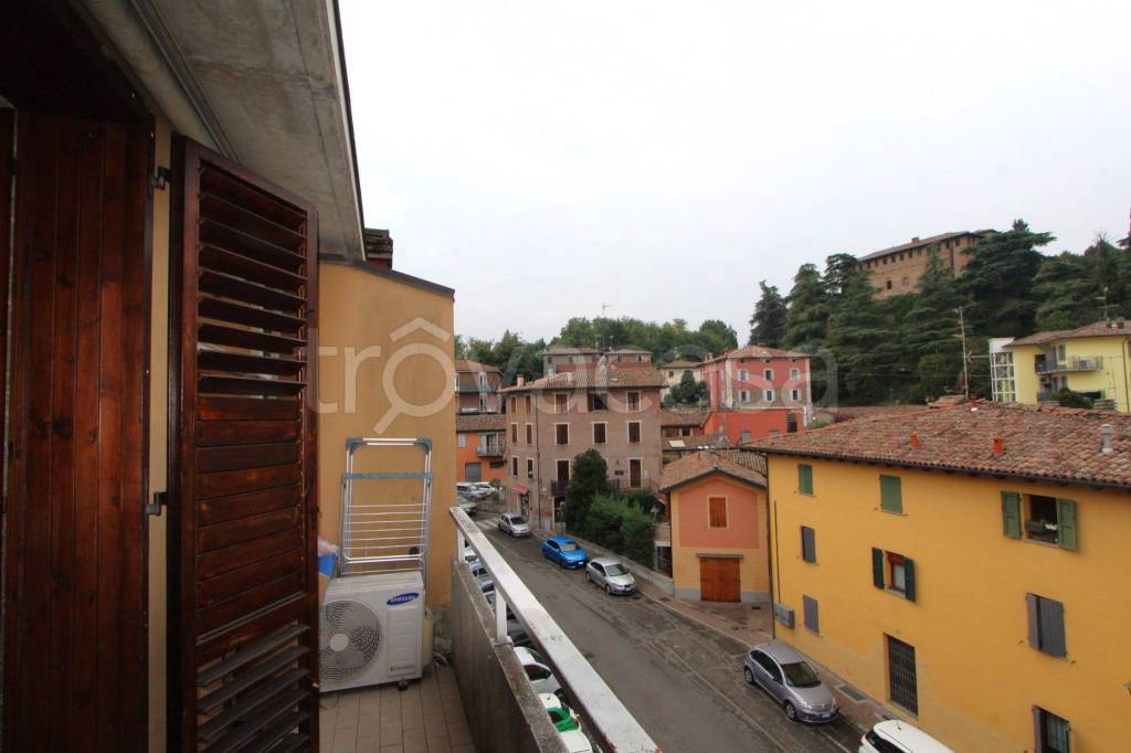 appartamento in vendita a Valsamoggia in zona Bazzano