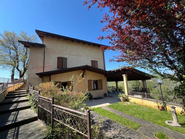 casa indipendente in vendita a Valsamoggia in zona Monteveglio
