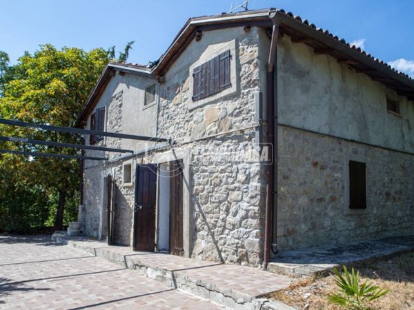 casa indipendente in vendita a Valsamoggia