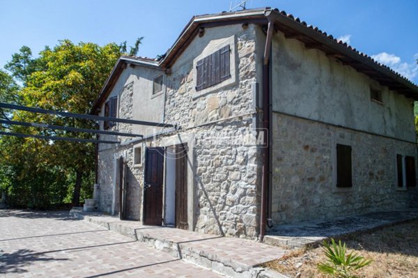 casa indipendente in vendita a Valsamoggia