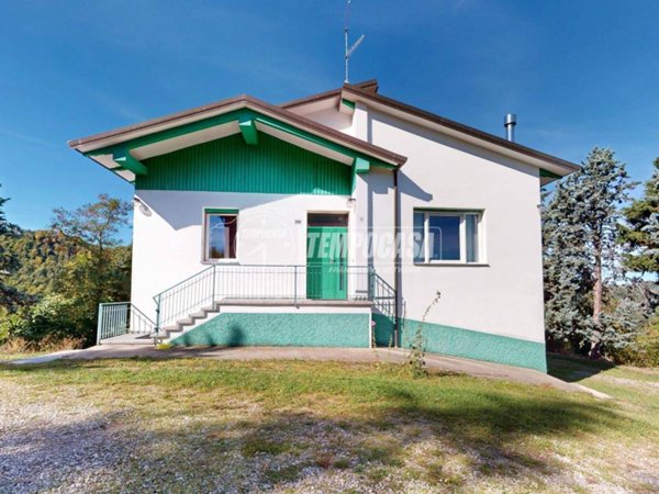 casa indipendente in vendita a Valsamoggia in zona Savigno