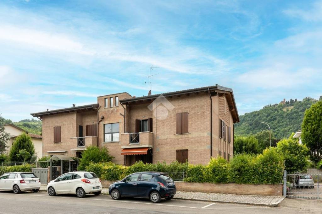 appartamento in vendita a Valsamoggia in zona Monteveglio