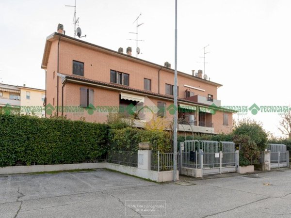 casa indipendente in vendita a Valsamoggia in zona Crespellano