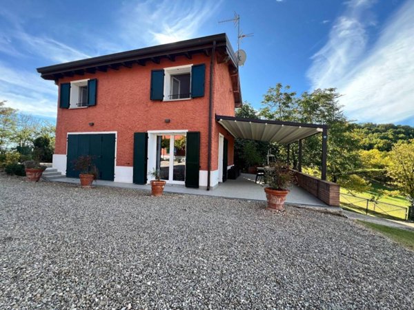 casa indipendente in vendita a Valsamoggia in zona Monteveglio