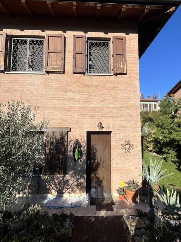 casa indipendente in vendita a Valsamoggia in zona Bazzano