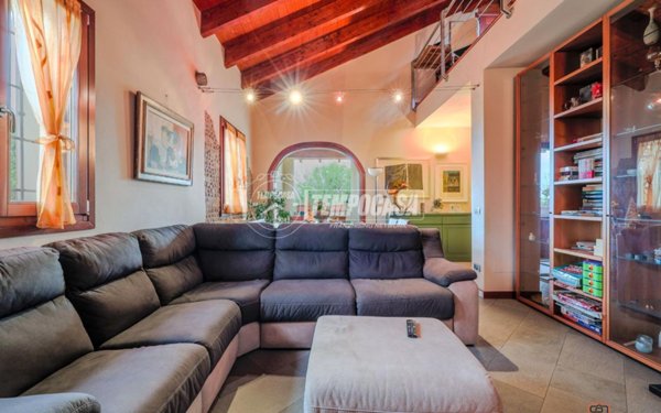 casa indipendente in vendita a Valsamoggia