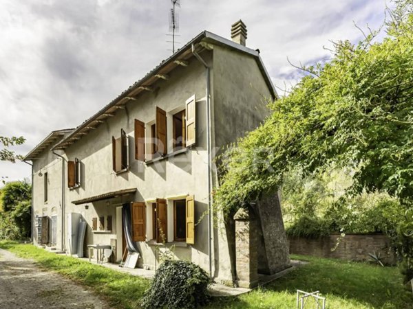 casa indipendente in vendita a Valsamoggia