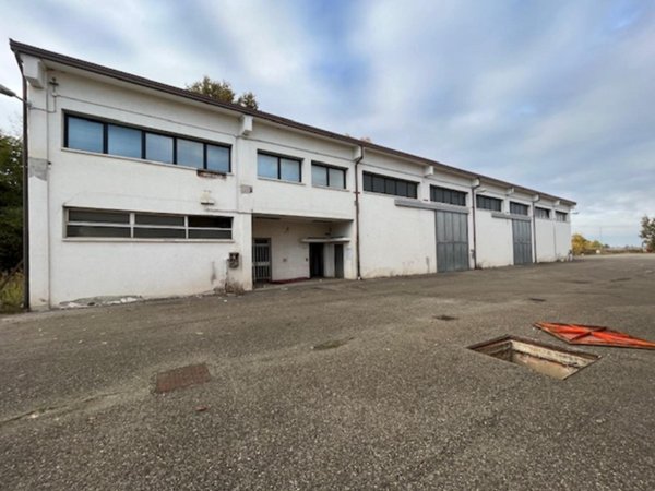 capannone in vendita a Valsamoggia in zona Crespellano