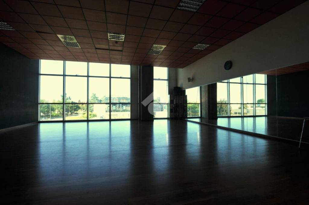 negozio in vendita a Valsamoggia