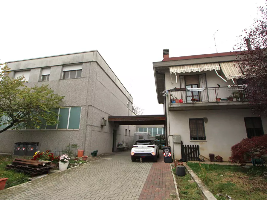 capannone in vendita a Valsamoggia in zona Bazzano