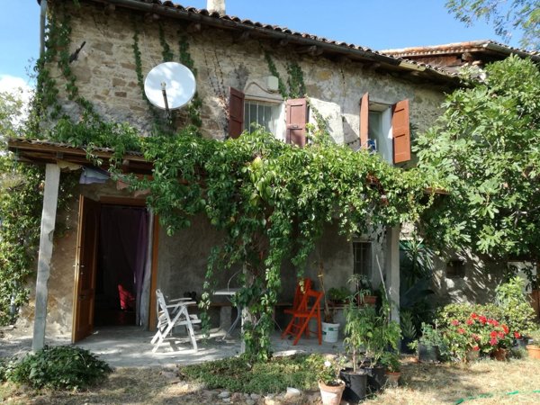 villa in vendita a Valsamoggia in zona Castello di Serravalle