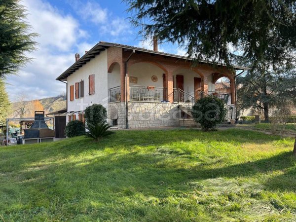 casa indipendente in vendita a Valsamoggia in zona Savigno