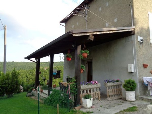 esavano in vendita a Valsamoggia in zona Savigno