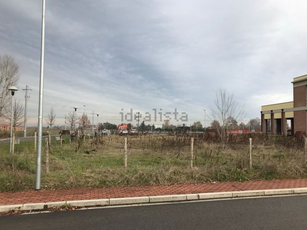 terreno edificabile in vendita a Valsamoggia
