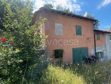 casa indipendente in vendita a Valsamoggia in zona Savigno
