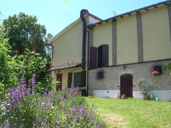 casa indipendente in vendita a Valsamoggia