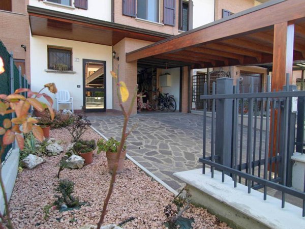 casa indipendente in vendita a Valsamoggia in zona Bazzano