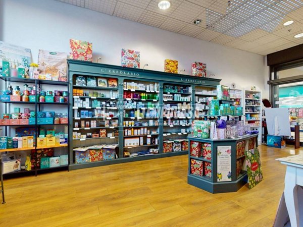 negozio in vendita a Valsamoggia in zona Bazzano