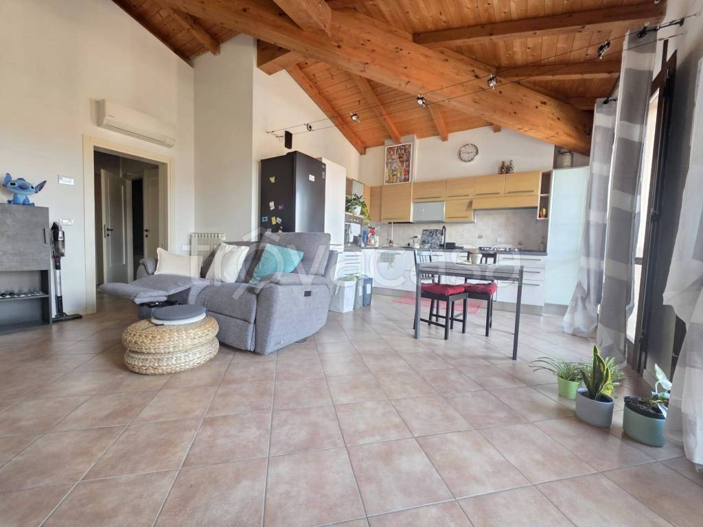 appartamento in vendita a Valsamoggia in zona Castello di Serravalle