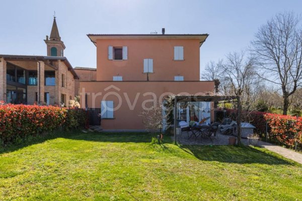 negozio in vendita a Valsamoggia in zona Montebudello