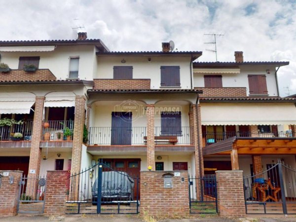 casa indipendente in vendita a Valsamoggia in zona Savigno