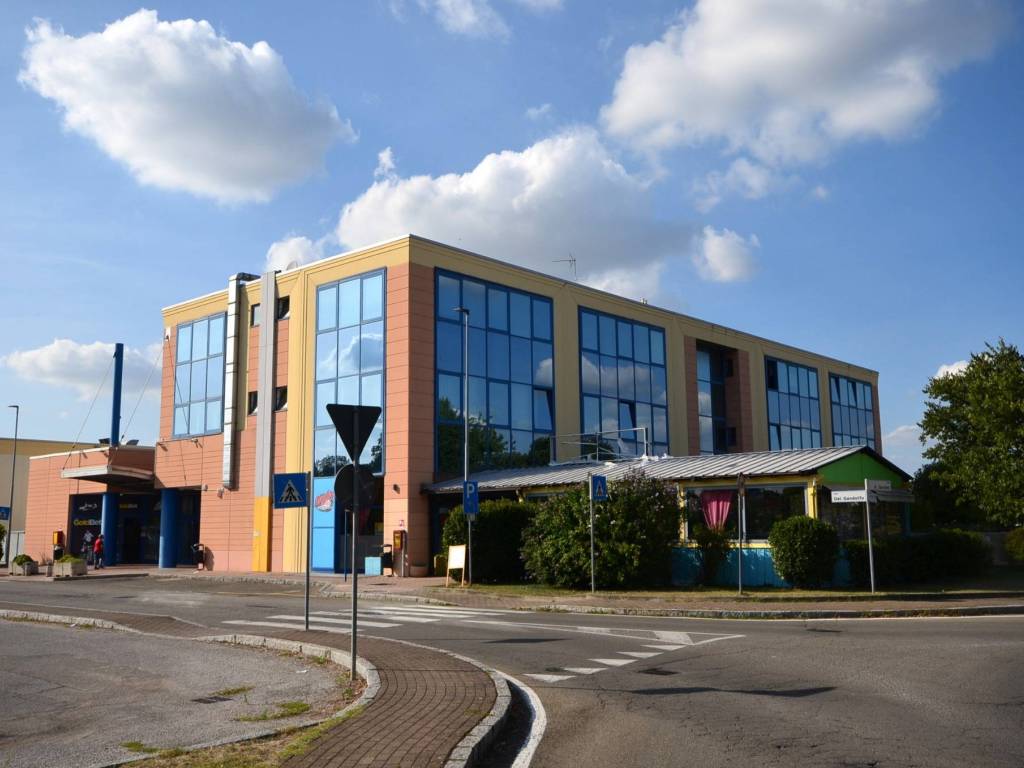 ufficio in vendita a Valsamoggia in zona Bazzano