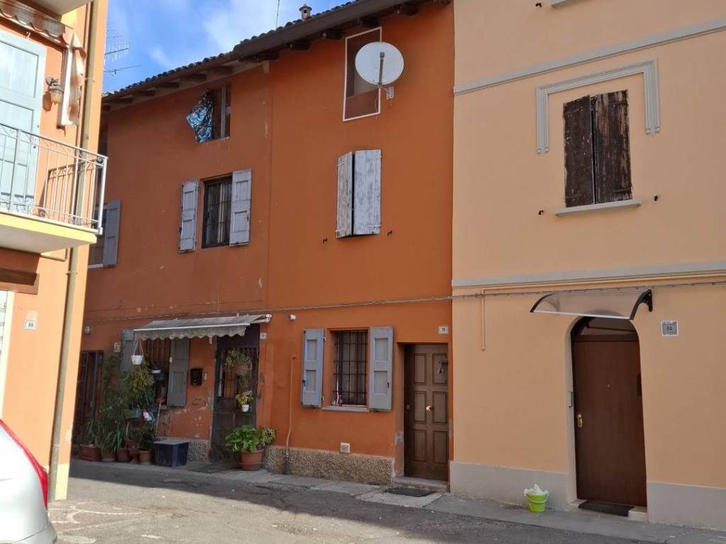 appartamento in vendita a Valsamoggia in zona Calcara