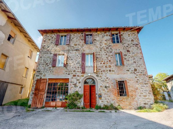 casa indipendente in vendita a Valsamoggia