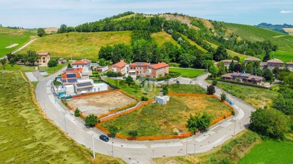 casa indipendente in vendita a Valsamoggia