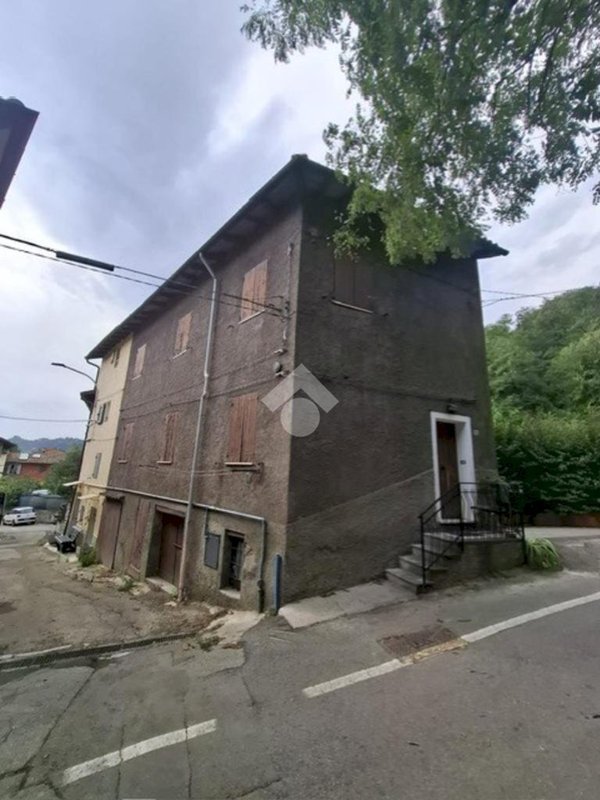 casa indipendente in vendita a Valsamoggia in zona Stiore