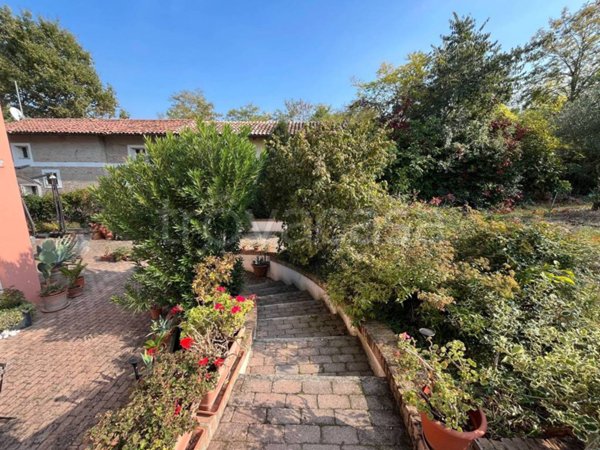 casa indipendente in vendita a Valsamoggia in zona Crespellano