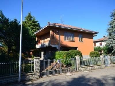 casa indipendente in vendita a Valsamoggia