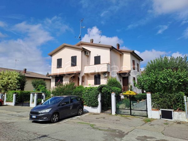 casa indipendente in vendita a Valsamoggia in zona Castelletto