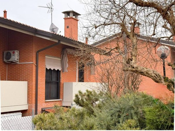 casa indipendente in vendita a Valsamoggia in zona Bazzano