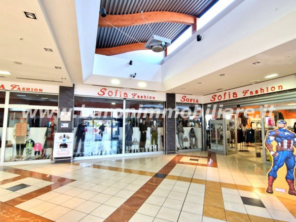 negozio in vendita a Valsamoggia in zona Bazzano