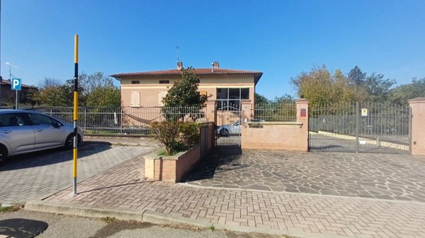 casa indipendente in vendita a Valsamoggia