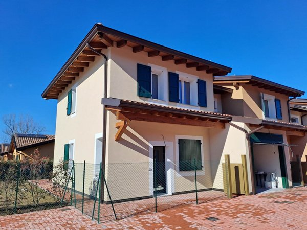 casa indipendente in vendita a Valsamoggia in zona Bersagliera
