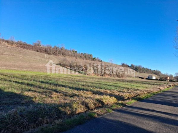 esavano in vendita a Valsamoggia in zona Bazzano