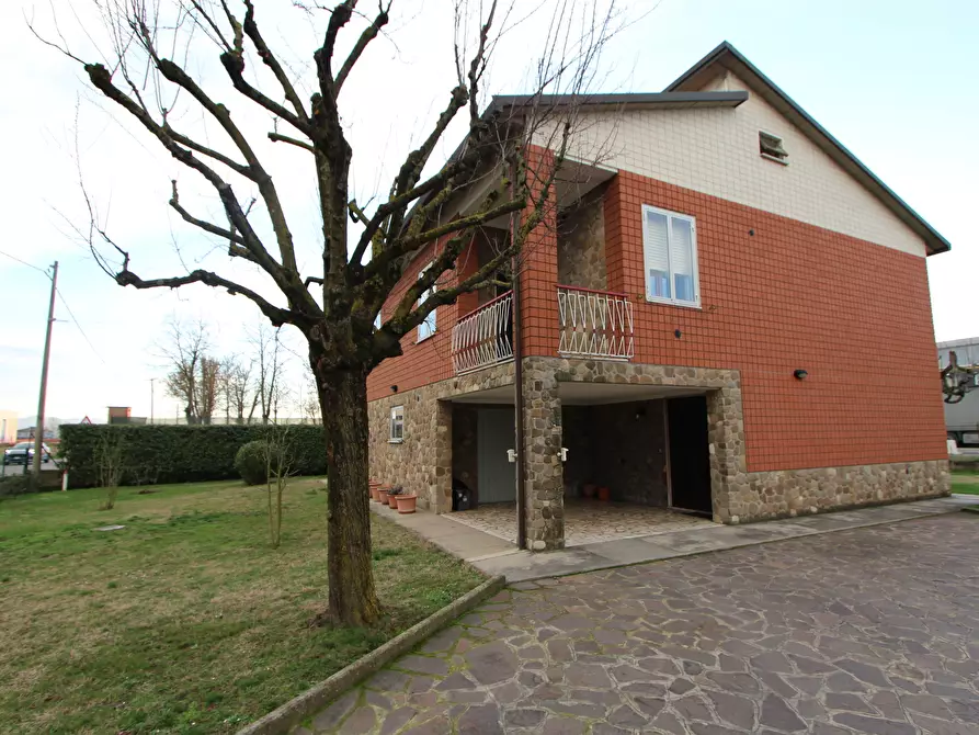 casa indipendente in vendita a Valsamoggia in zona Bazzano