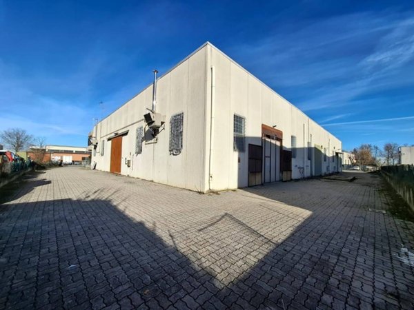 locale commerciale in vendita a Valsamoggia
