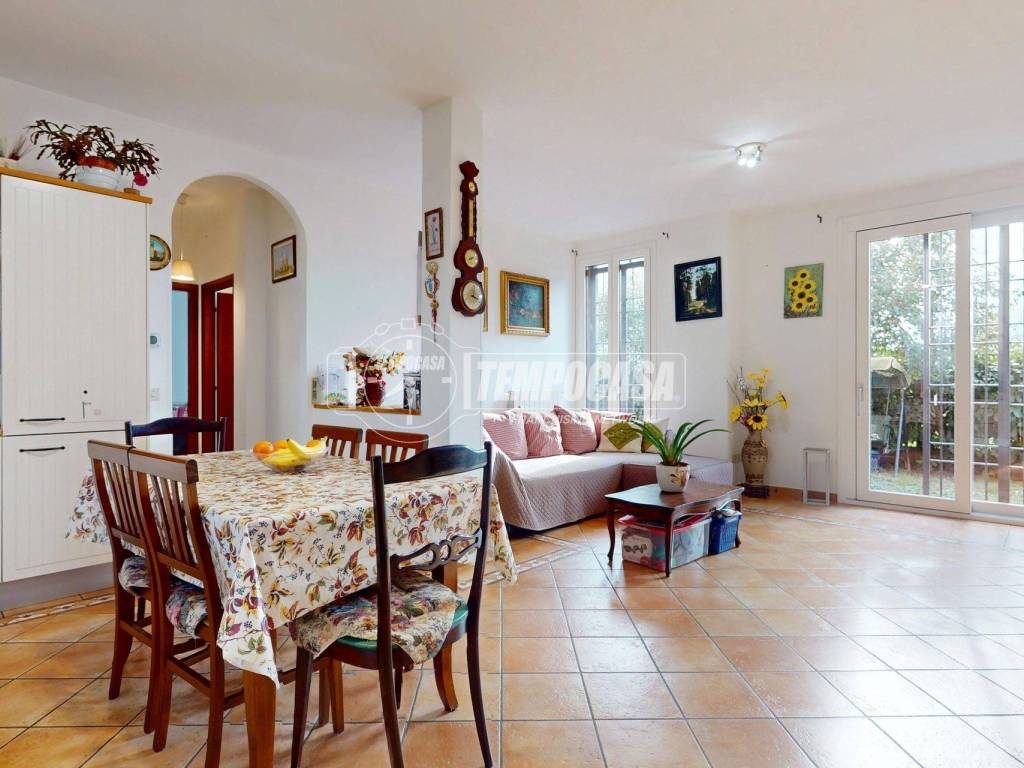 appartamento in vendita a Valsamoggia in zona Castello di Serravalle