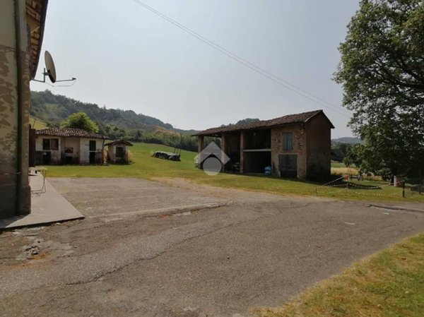 casale in vendita a Valsamoggia in zona Stiore